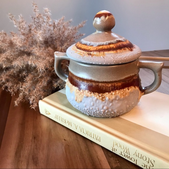 Vintage Laurentian Ceramic Sugar Jar - Picture 1 of 8